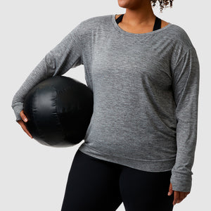 Grey athleisure shirt for women in extended sizes, perfect for cross fit athletes who like brands such as Lululemon or Under Armour.